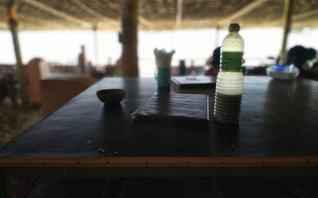 Iroomz Sea Rock Cafe