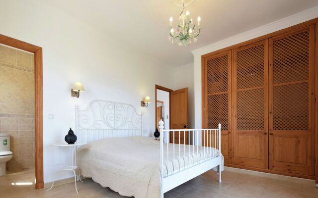 Spacious Villa With Private Pool and Stunning Views Near Iznájar