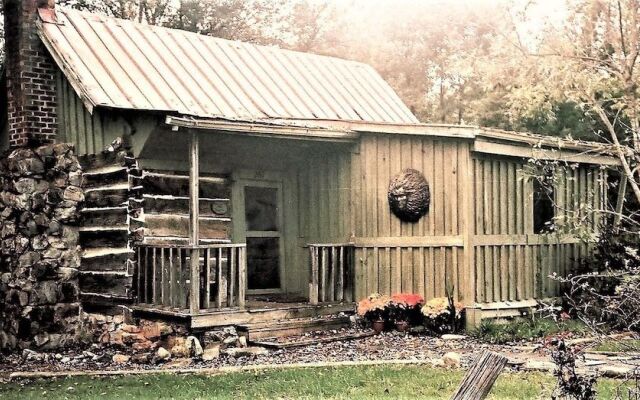 DeHart Cabin