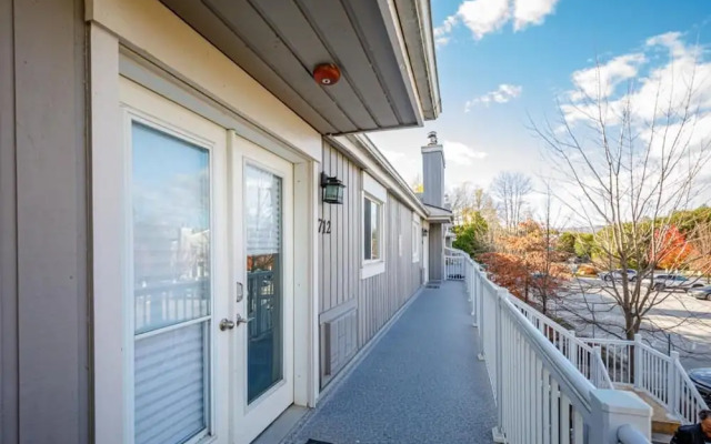 The Alpine - Central Collingwood Condo