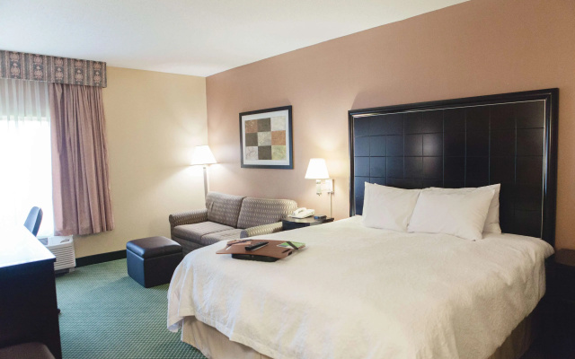 Hampton Inn Bloomington West