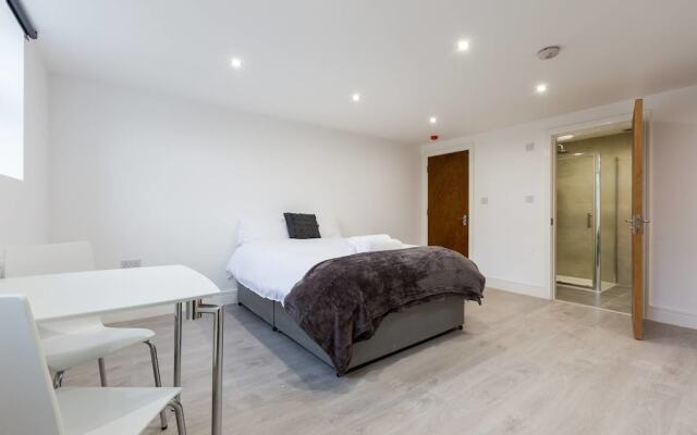 Clean Studio Flat - Camberwell! 2c