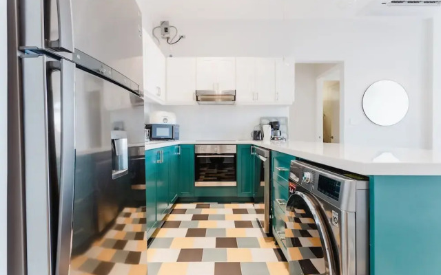 w Fantastic 2BR w Balcony in Panama