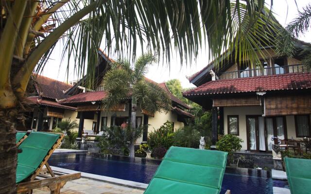 Tradisi Beach Front Villas