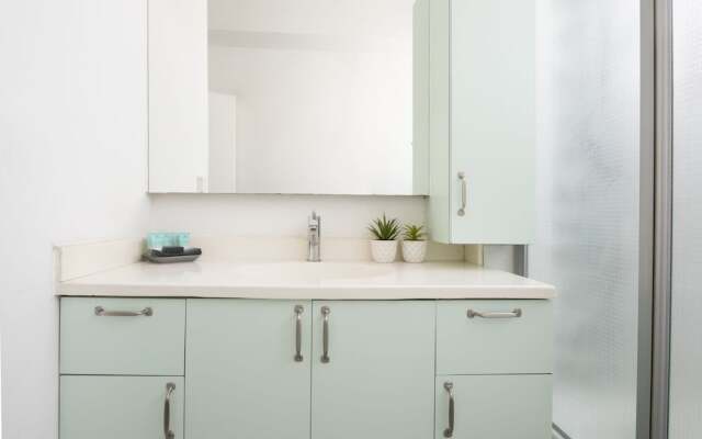 AirTLV Comfortable 3 BDRM in Old North