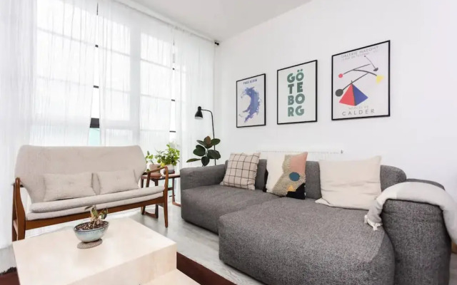 Bright 1 Bedroom Apartment in Hackney Wick With Balcony