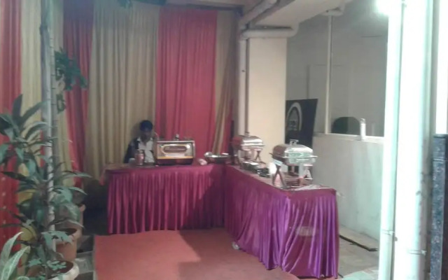 JK Rooms 126 Parashar Legacy - Station