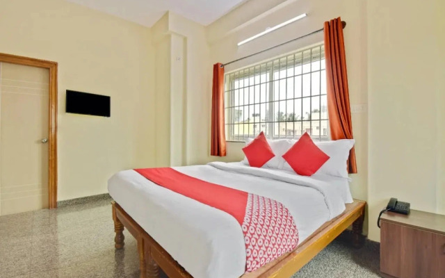 OYO 13043 Sree Sai Suites