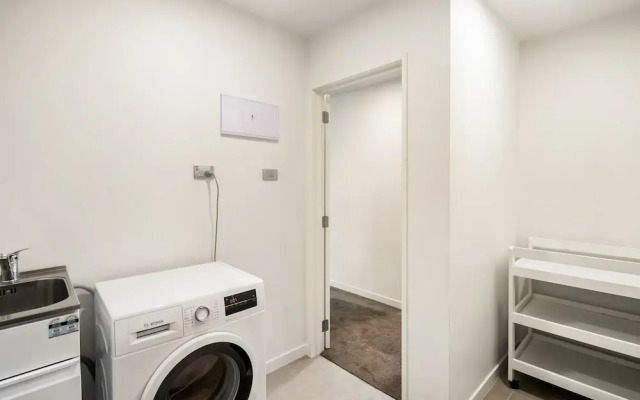 The Perfect Spacious 2BR Getaway-Netflix