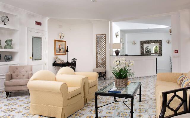 Hotel Canasta