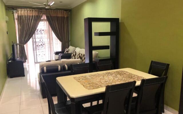 Rosalinda Homestay at Senawang