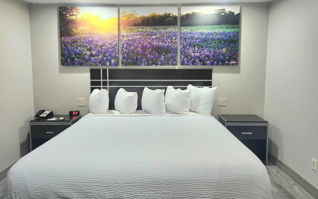 Days Inn by Wyndham Baytown Garth Road I10 East