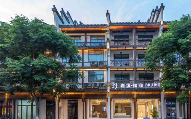 Jiayuan Hotel