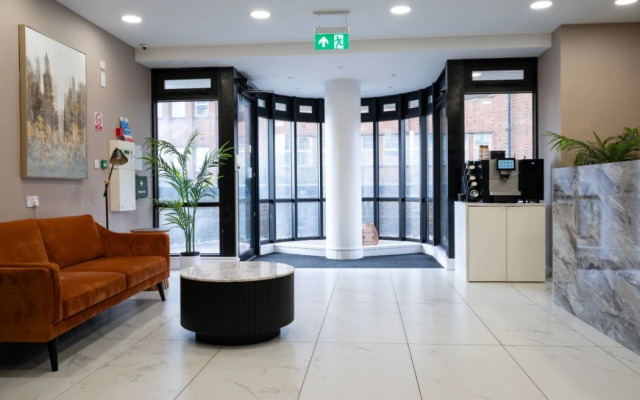 Charles Hope Apartments - Brentford