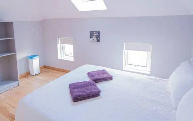 Abbey Court Apartments