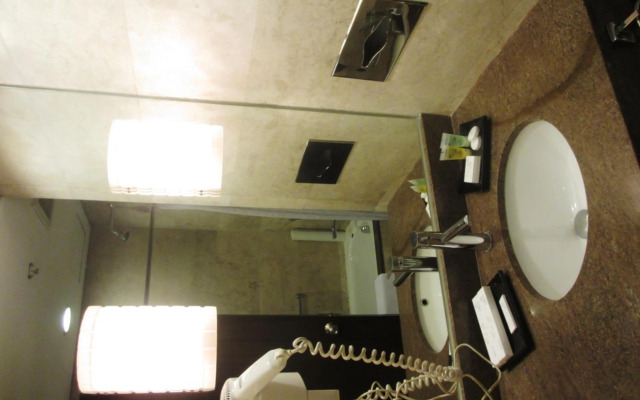 Crown Regency Hotel Makati