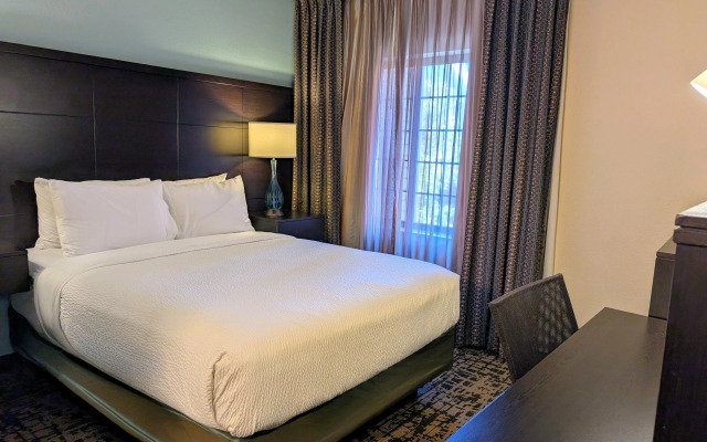 Staybridge Suites Indianapolis-Fishers by IHG