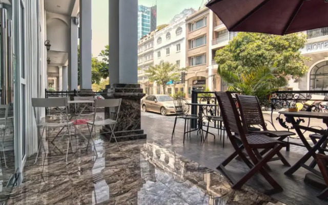 Collection O Emerald Luxury Apartment - Near SECC