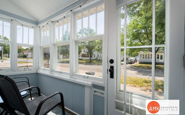 Holland Hideaway in Holland