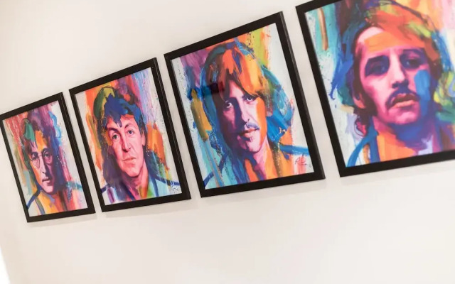 SGT Pepper’s Apartments
