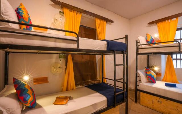Gostops Goa, Calangute - Rooms & Dorms