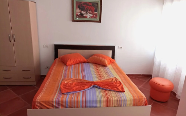 Apartment Shkëmbi i Kavajës Beach,