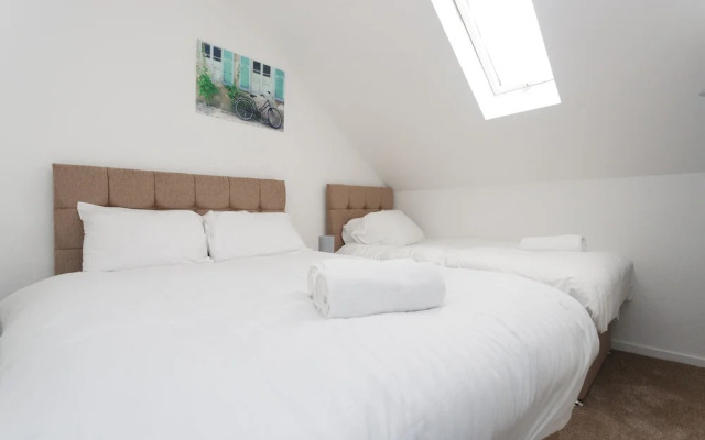 Kirkstall House