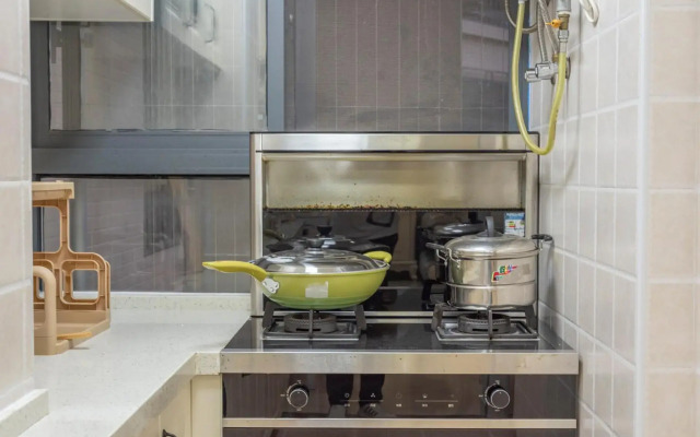 Locals Apartment Inn 01