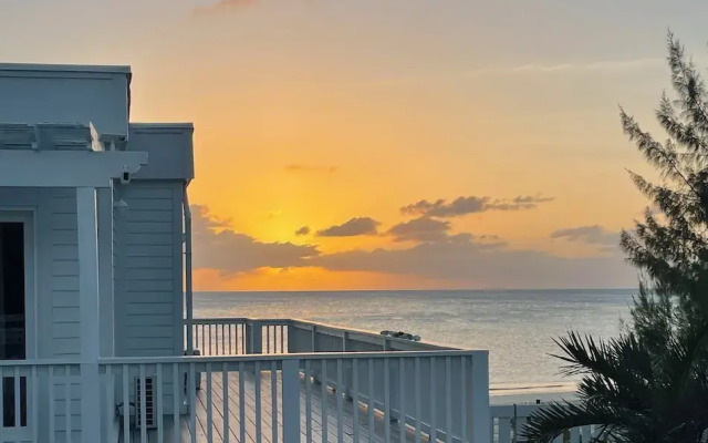 Secluded Luxury: New Beachfront Home With Pool