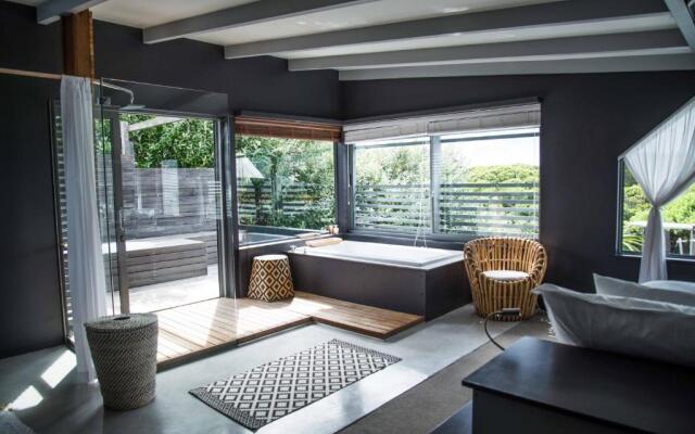 Architectural Beach Villa on Beach Estate - Klein Slangkop Kommetjie