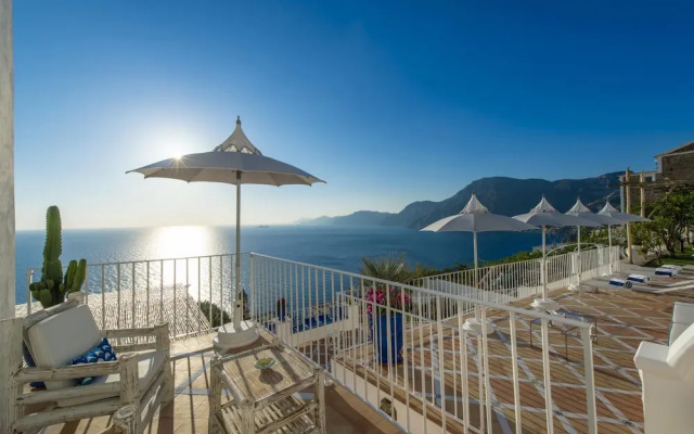 Luxury Villa Malika - Breathtaking View of Capri and Positano