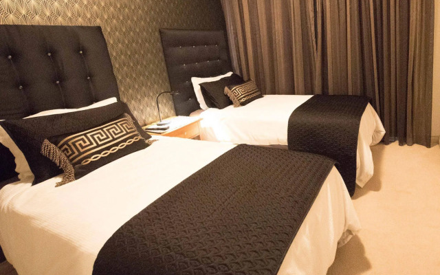 Darling Harbour Getaway