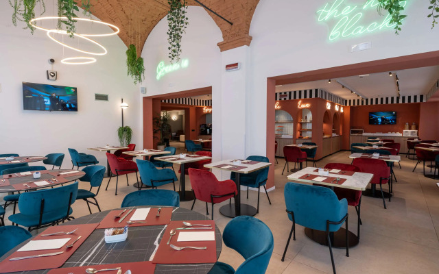 Bleis Hotel