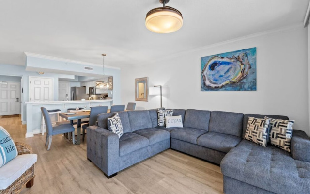 Emerald Beach 1736