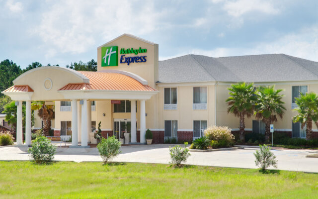 Holiday Inn Express Leesville, an IHG Hotel