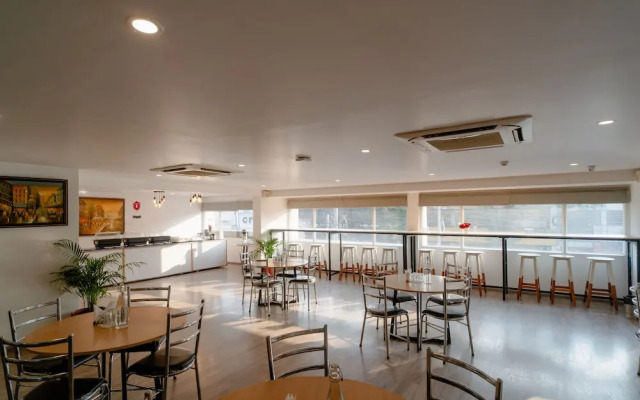 FabHotel Asrani International