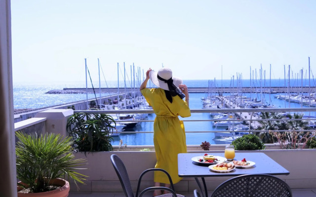 Aregai Marina Hotel & Residence
