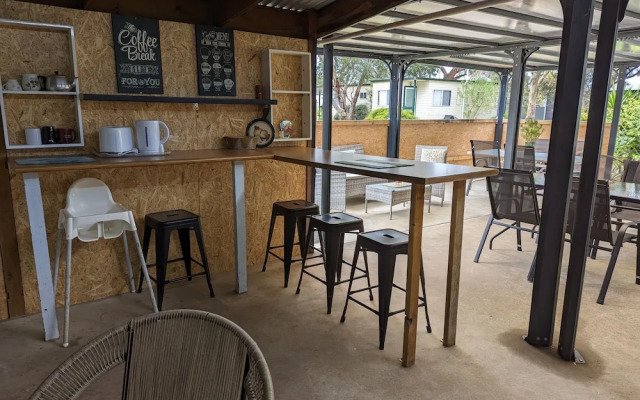 Kingscote Tourist Park and Family Units