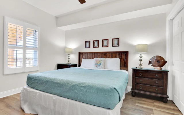 Calypso 2-1502 West