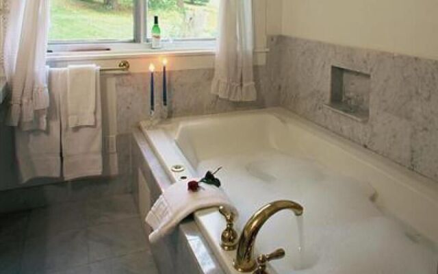 Blackberry River Inn