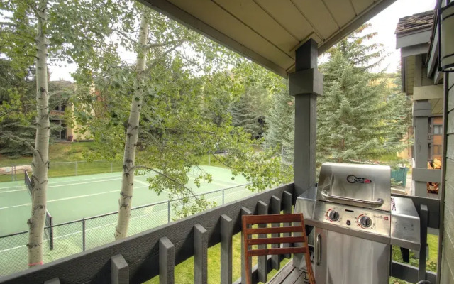 127 Ridgepoint 3 Bedroom Townhouse by RedAwning