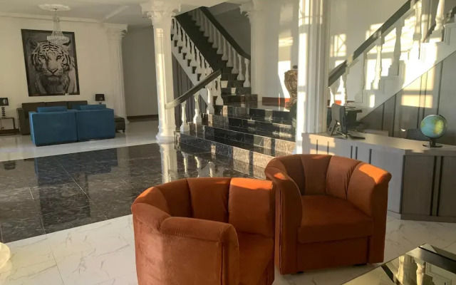 Toba Retreat Mansion And Villas