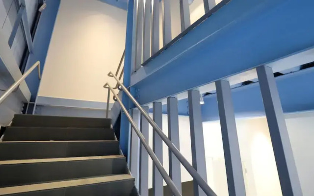 Dash Forwaves Hotel