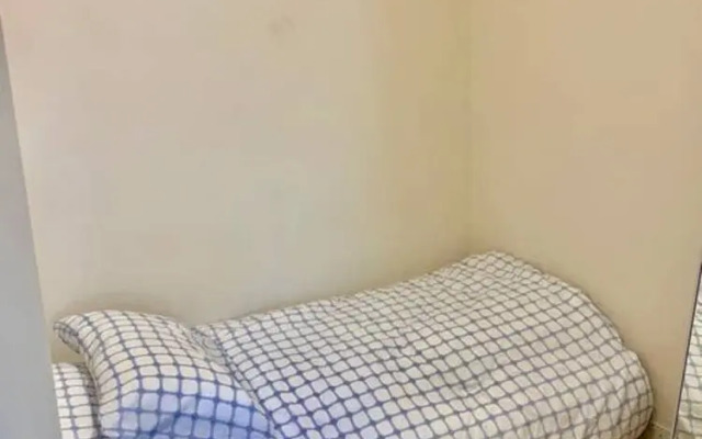 Modern 2 Bedroom City Centre Flat