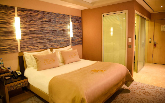 Cratos Premium Hotel & Casino