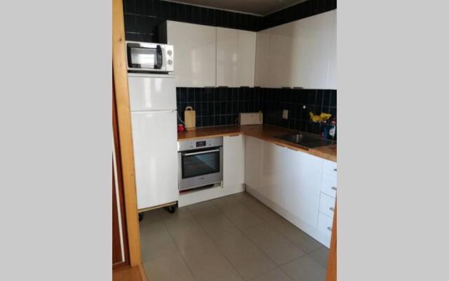 Apartament a Roses. Terrassa i piscina comunitaria