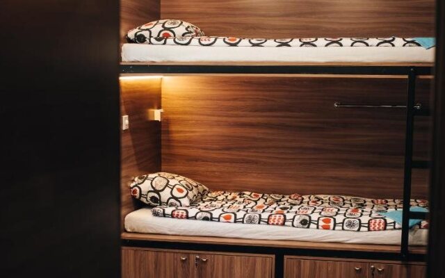 Anchor Park Capsule Hostel