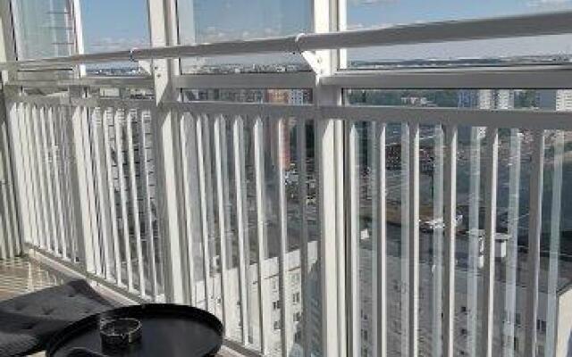 Апартаменты на проспекте Раиса Беляева 42