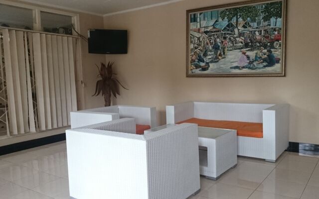 Hotel Catur Warga