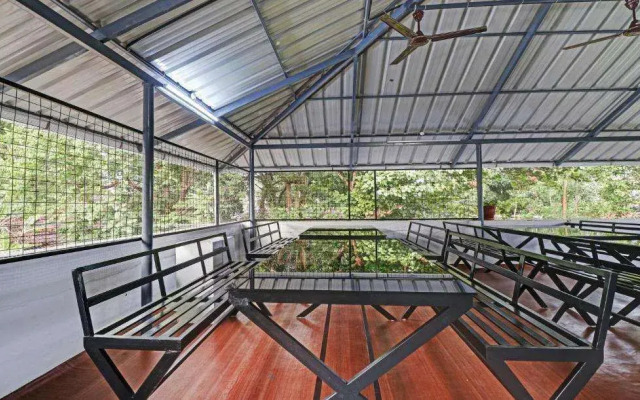 Treebo Nirupama, 750m from Aluva Railway station